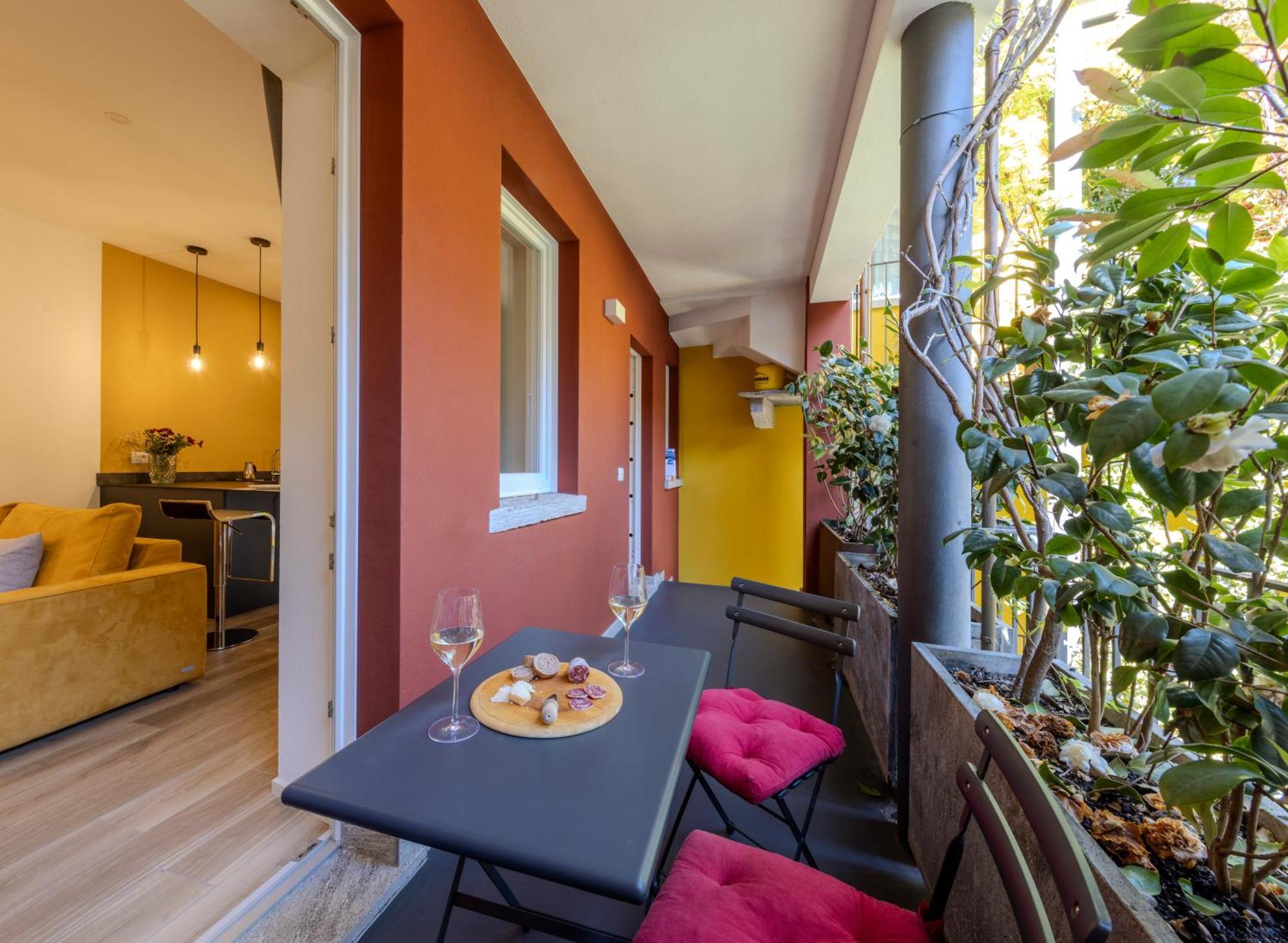 Residence Casa Coppa Appartamento Ivy オメーニャ エクステリア 写真